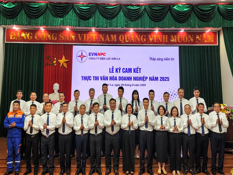PC Sơn La: Cam kết thực thi tốt Văn hóa doanh nghiệp sau chuyển đổi mô hình hoạt động của các Điện lực trực thuộc